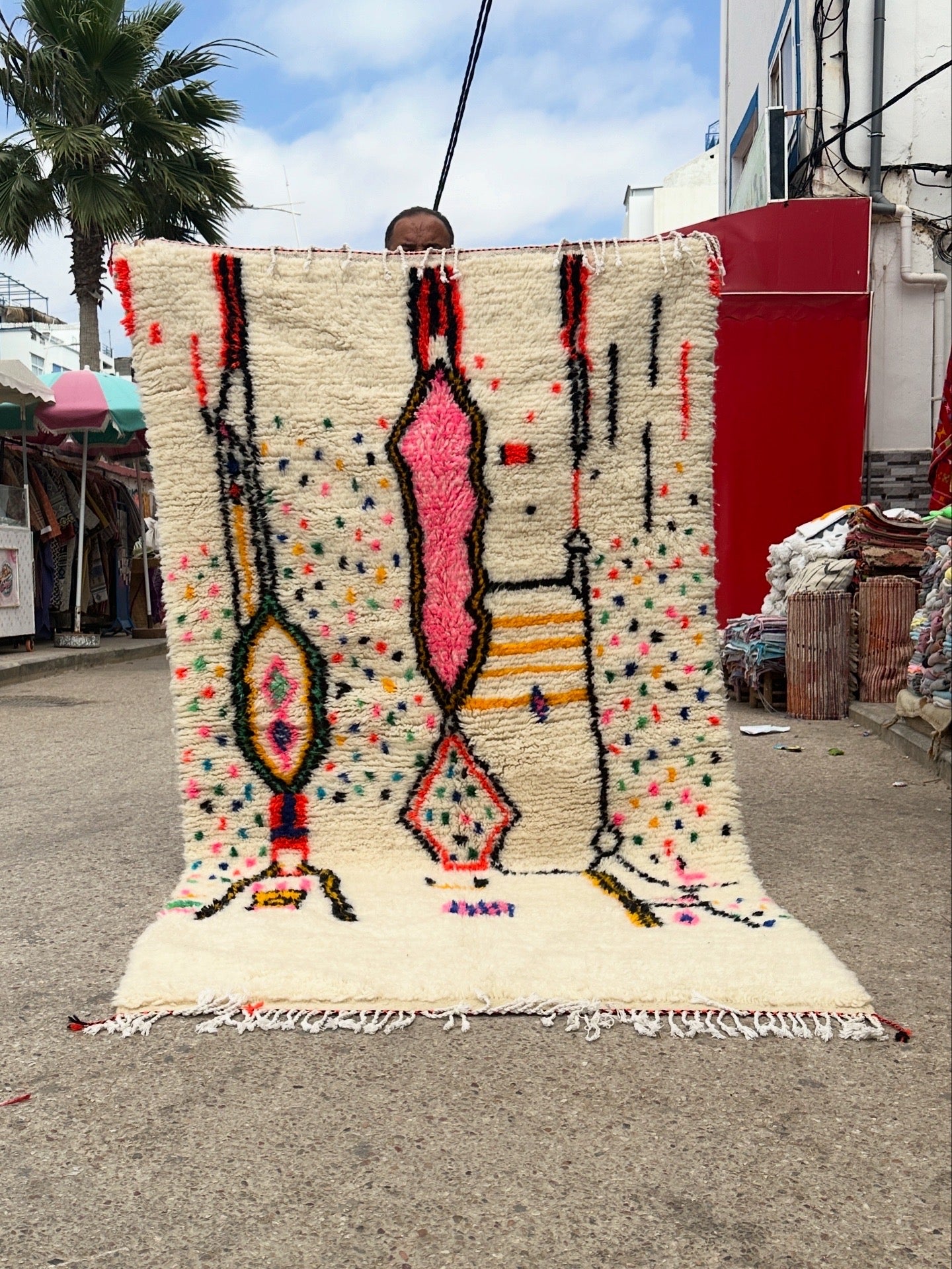 Handmade Azilal Rug, size 250 x 150 cm || 8.2 x 4.92 ft