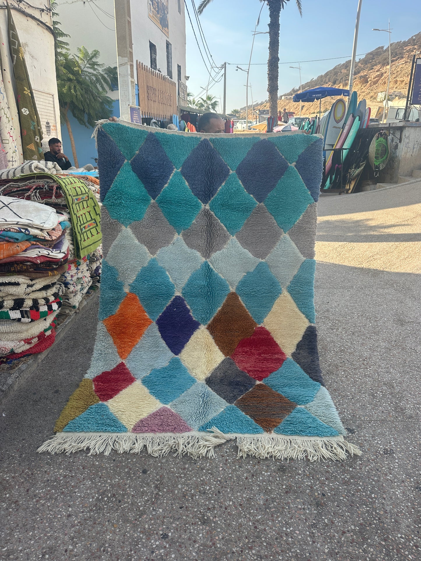 Handmade Azilal Rug, size 250 x 150 cm || 8.2 x 4.92 ft