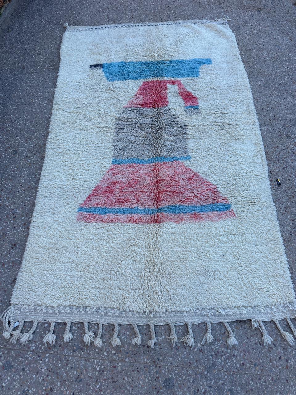 Handmade Azilal Rug, size 250 x 150 cm || 8.2 x 4.92 ft
