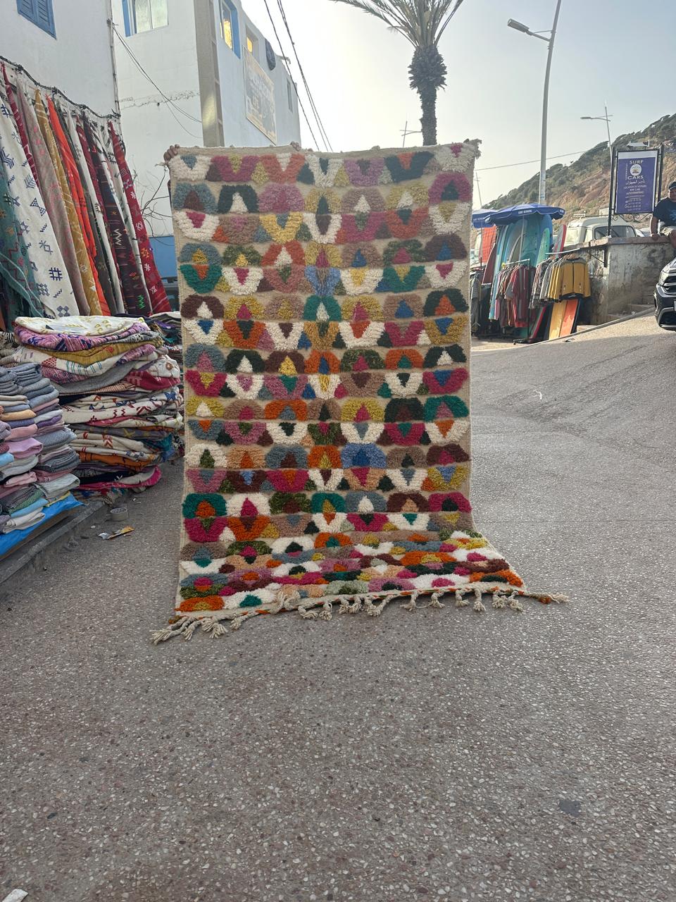 Handmade Azilal Rug, size 250 x 150 cm || 8.2 x 4.92 ft