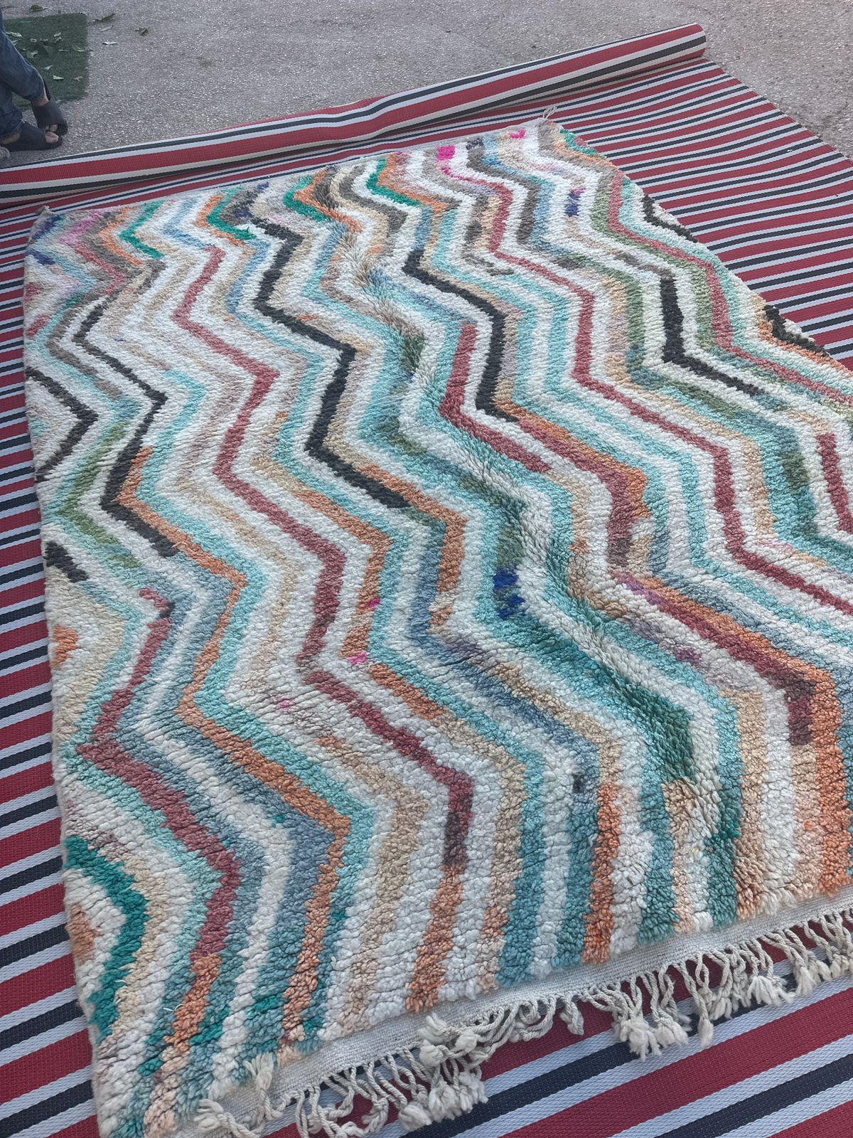 Handmade Azilal Rug, size 300 x 200 cm || 9.84 x 6.56 ft