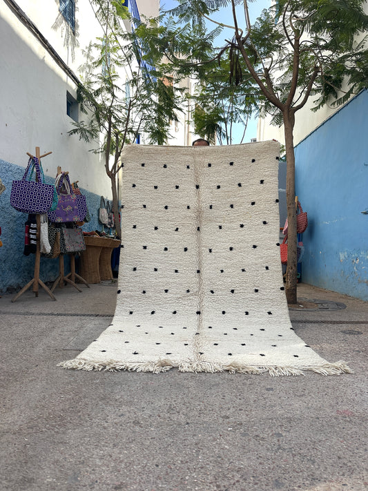 Handmade Beni Ouarain, size 250 x 150 cm || 8.2 x 4.92 ft