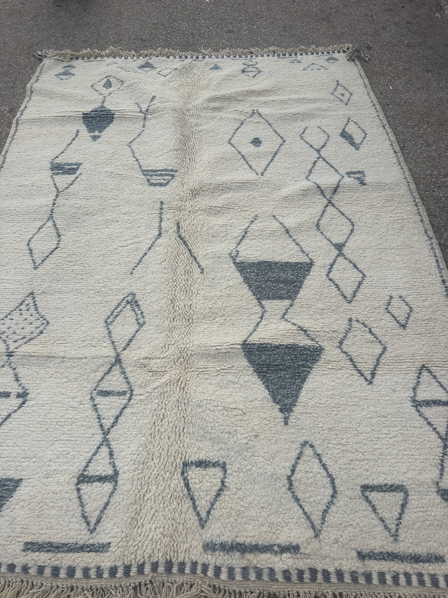 Beni Ouarain Rug size 300 x 200 cm || 9.84 x 6.56 ft