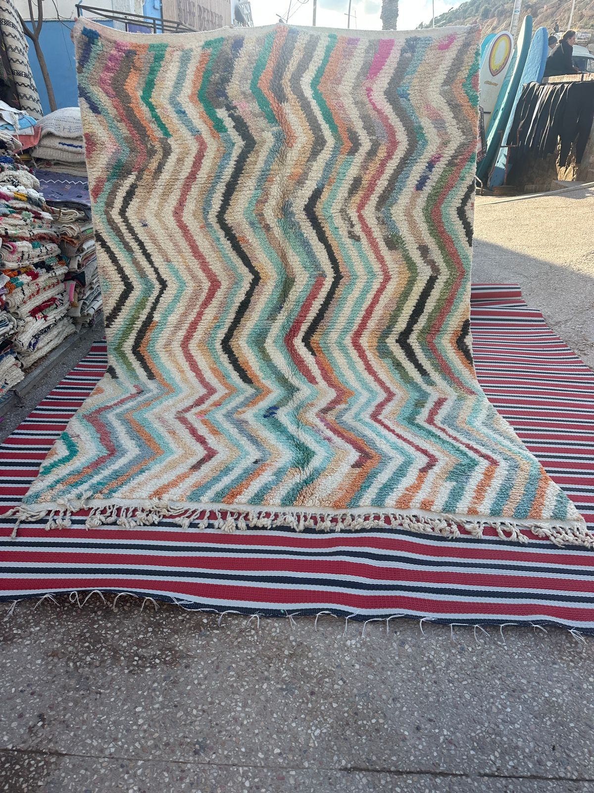 Handmade Azilal Rug, size 300 x 200 cm || 9.84 x 6.56 ft