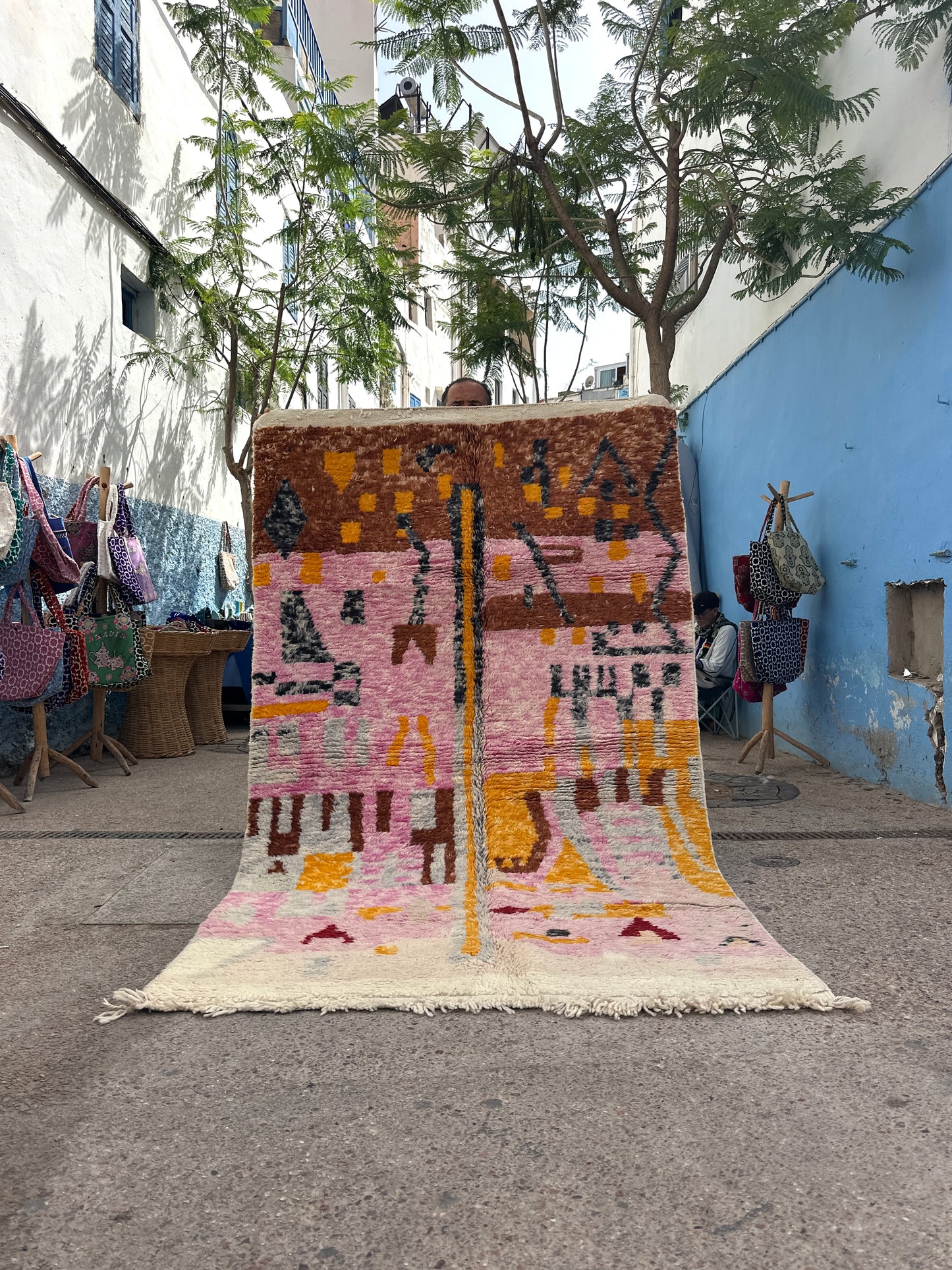 Handmade Beni Ouarain, size 250 x 150 cm || 8.2 x 4.92 ft