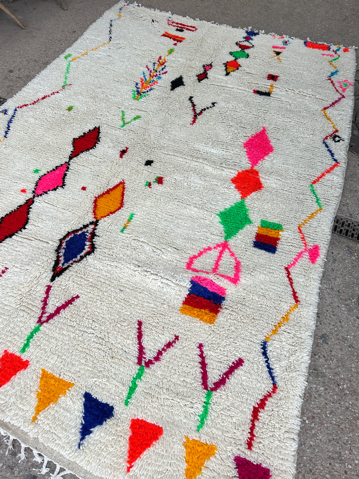 Handmade Azilal Rug, size 300 x 200 cm || 9.84 x 6.56 ft