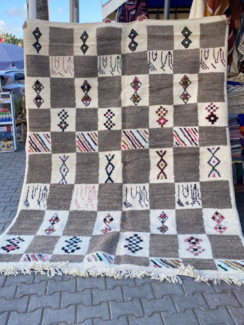 Handmade azilal Rug, size 300 x 200 cm || 9.84 x 6.56 ft