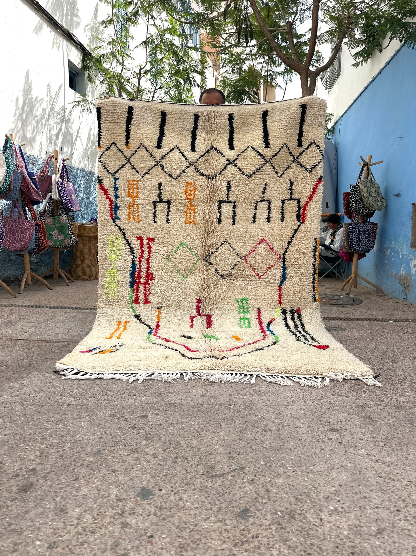 Handmade Beni Ouarain, size 250 x 150 cm || 8.2 x 4.92 ft