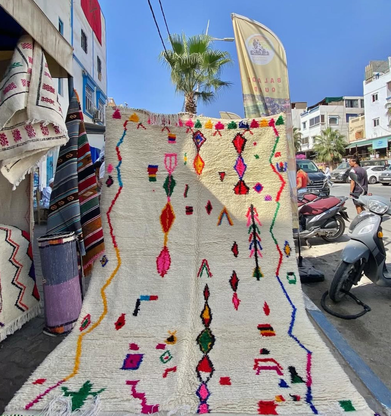 Handmade Azilal Rug, size 300 x 200 cm || 9.84 x 6.56 ft