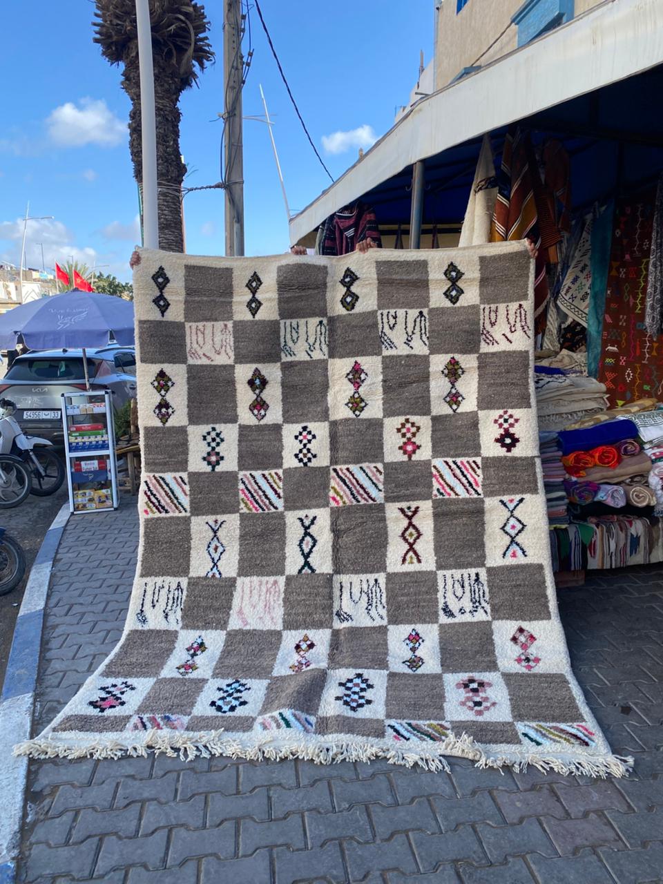 Handmade azilal Rug, size 300 x 200 cm || 9.84 x 6.56 ft