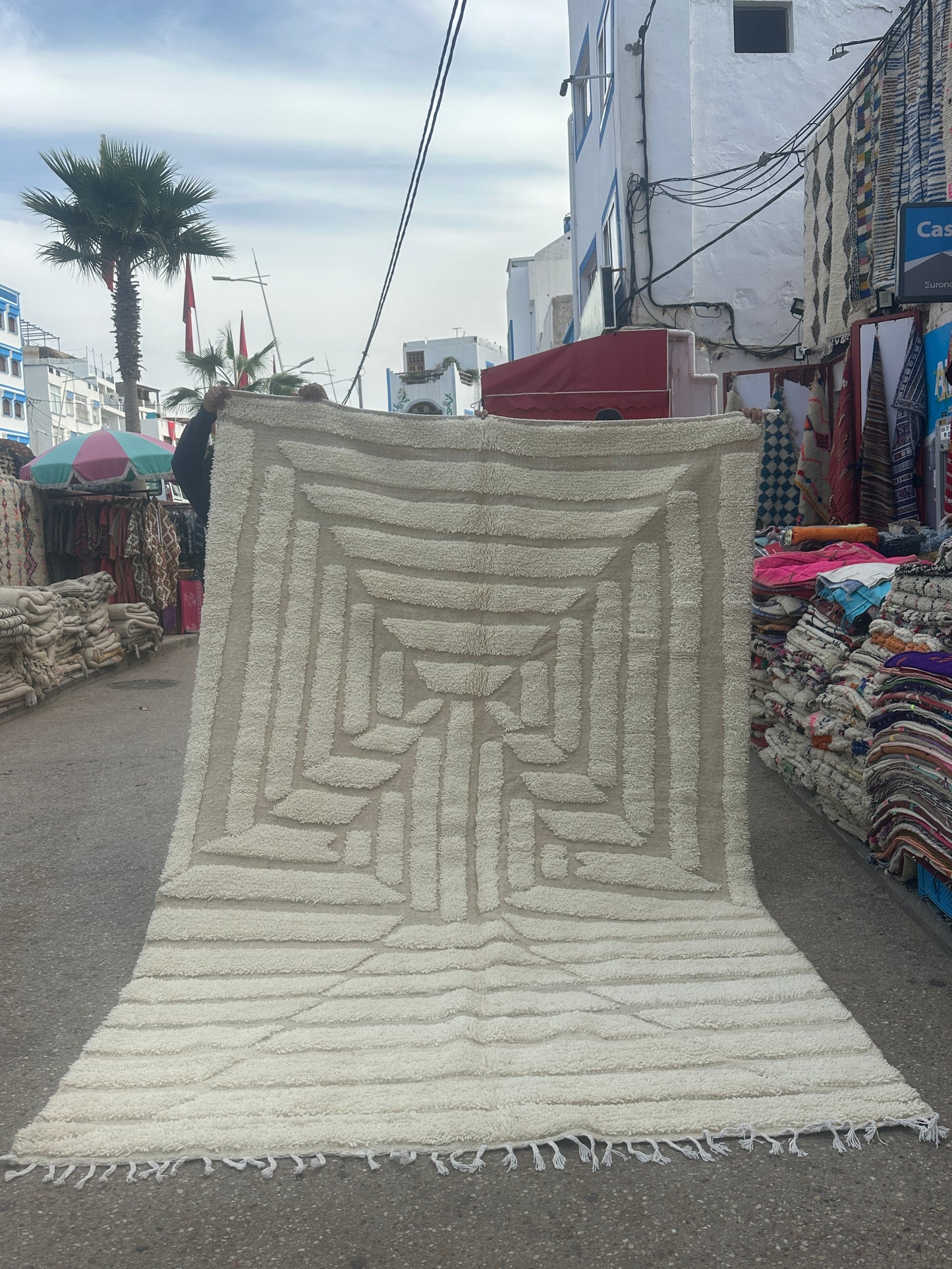 Beni Ouarain Rug size 300 x 200 cm || 9.84 x 6.56 ft