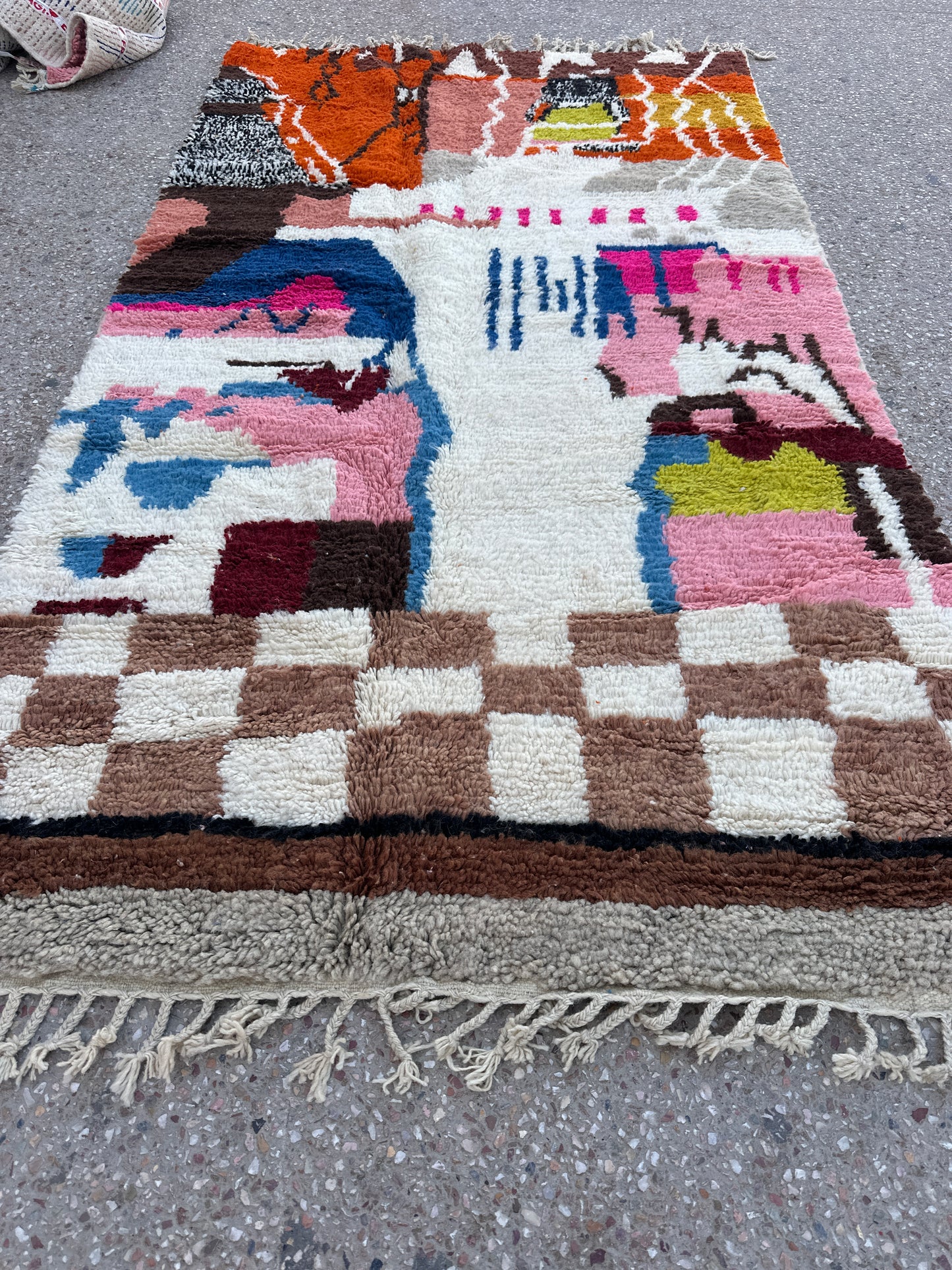 Handmade Azilal Rug, size 250 x 150 cm || 8.2 x 4.92 ft