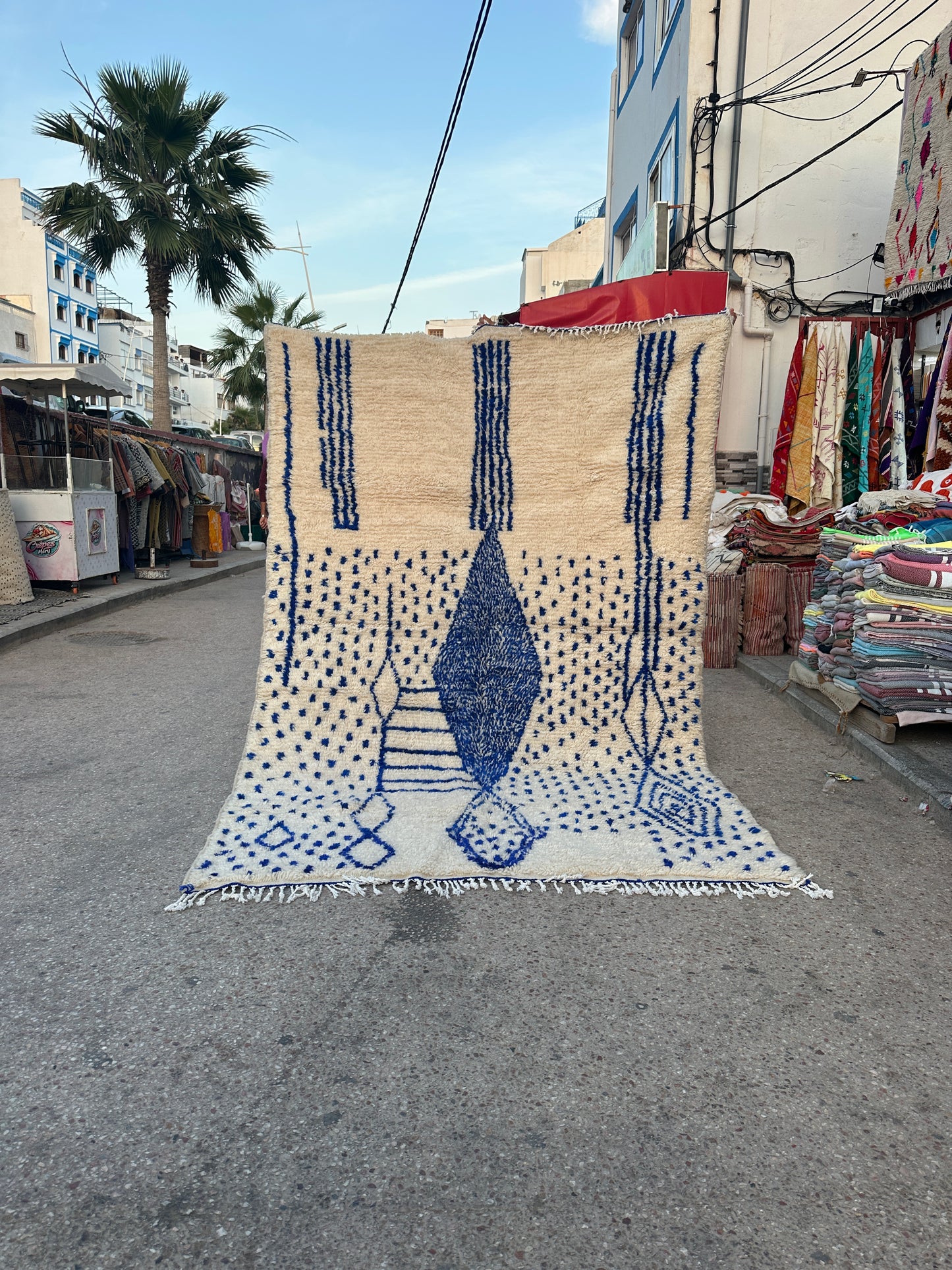 Handmade Azilal Rug, size 300 x 200 cm || 9.84 x 6.56 ft