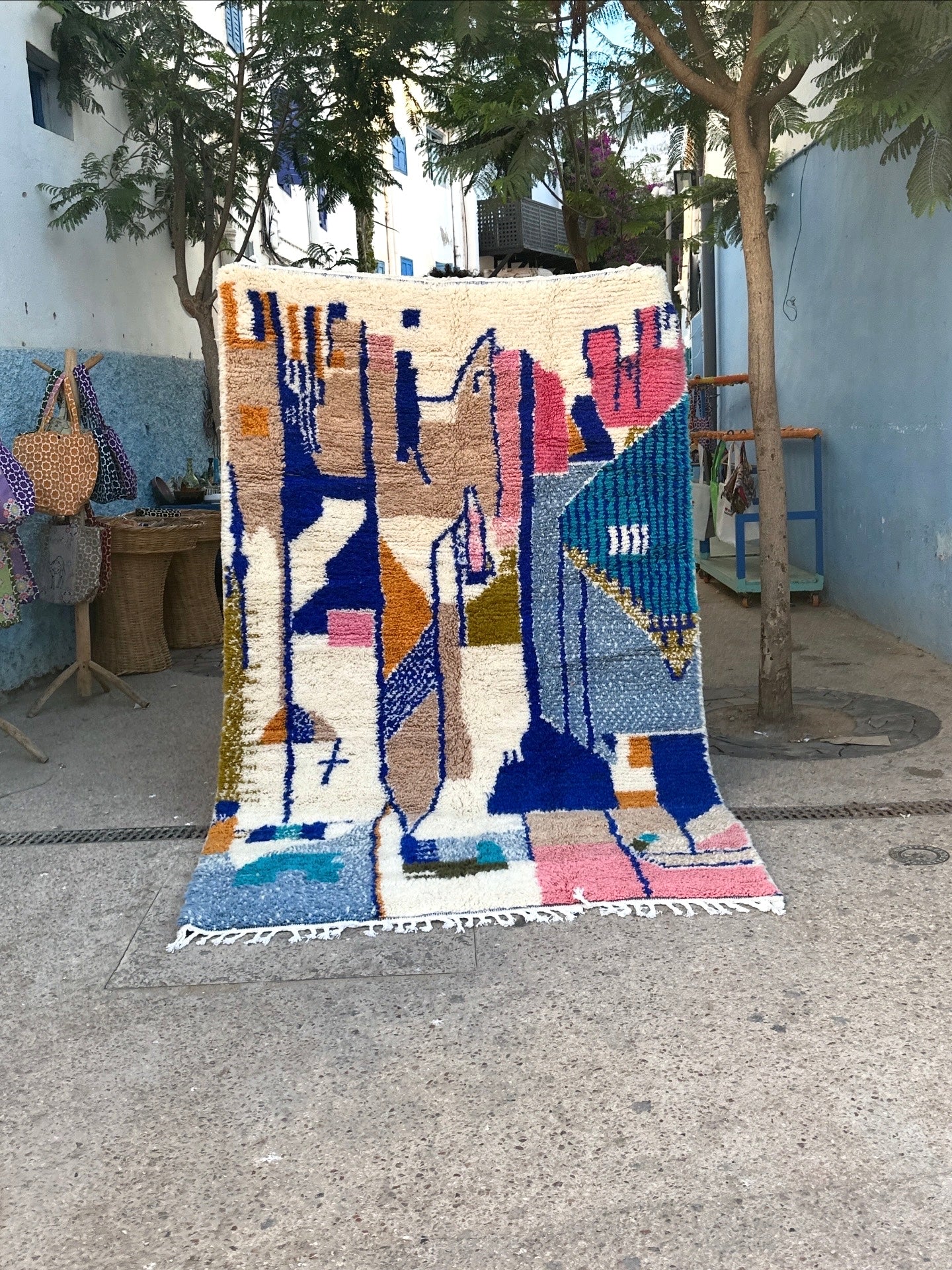Handmade Beni Ouarain, size 250 x 150 cm || 8.2 x 4.92 ft