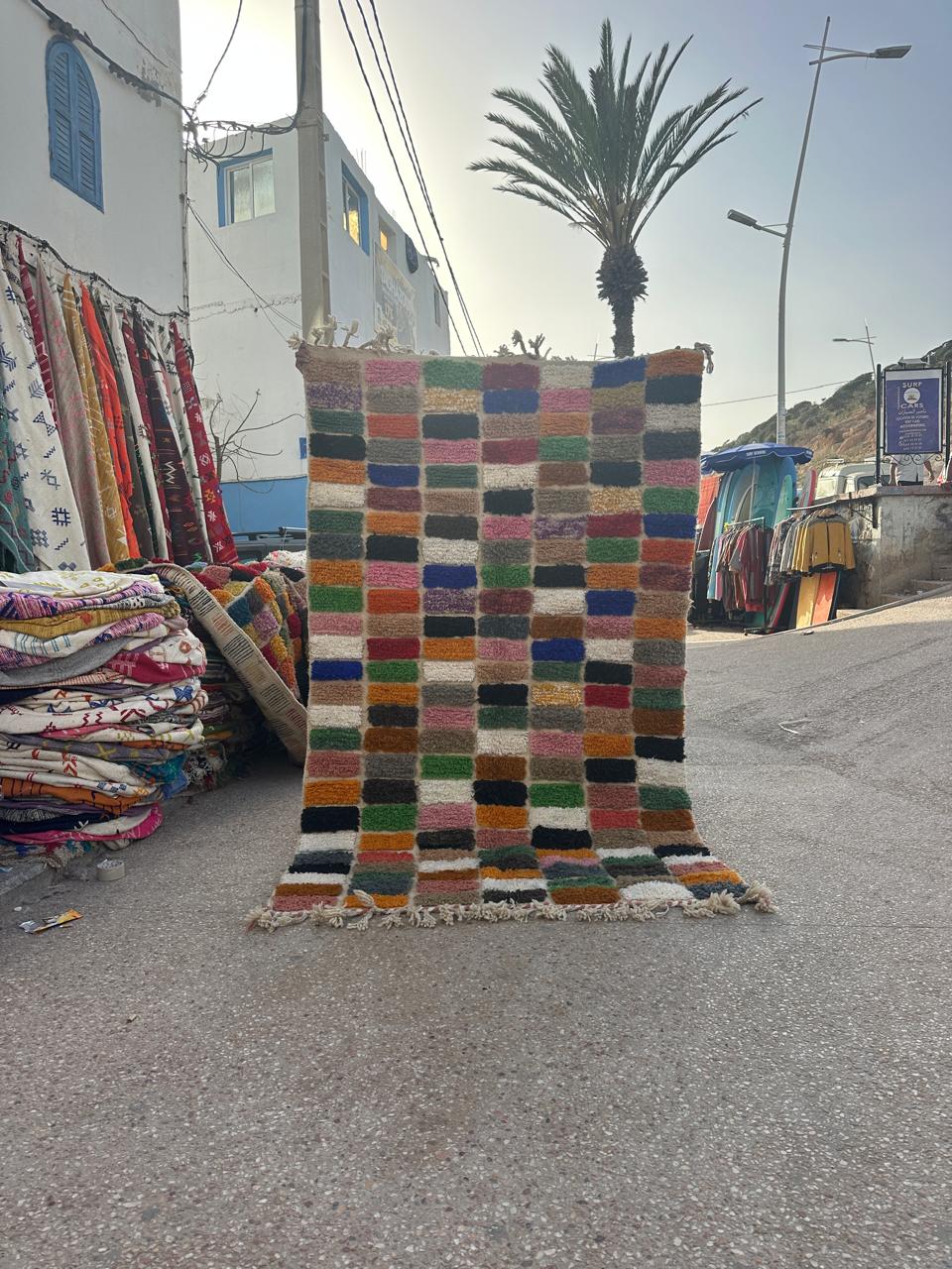 Handmade Azilal Rug, size 250 x 150 cm || 8.2 x 4.92 ft