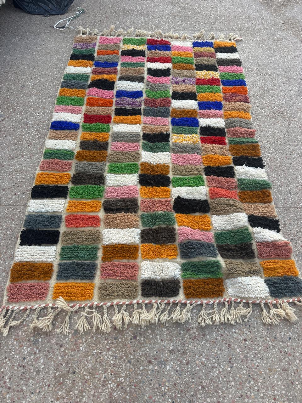 Handmade Azilal Rug, size 250 x 150 cm || 8.2 x 4.92 ft