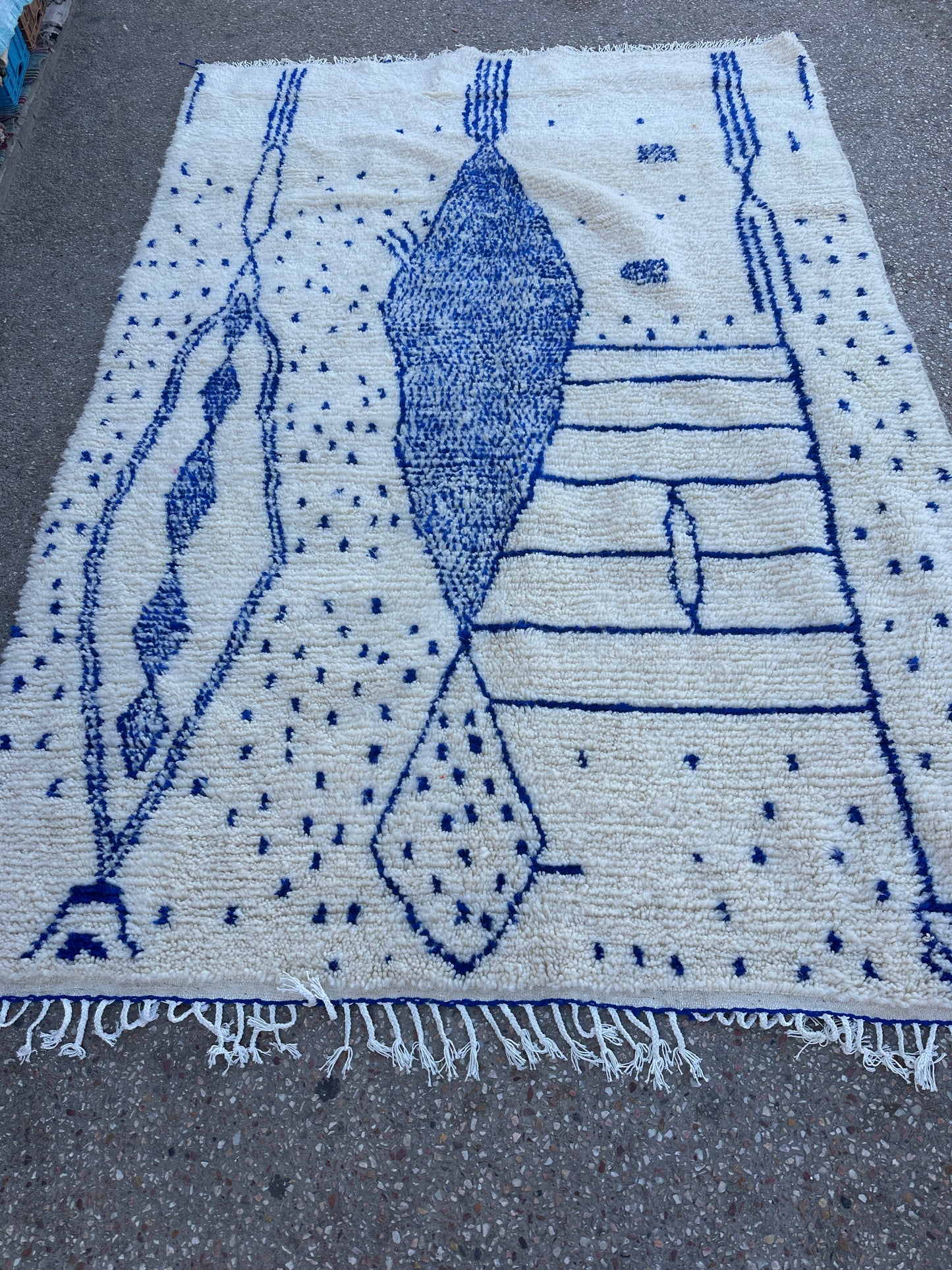 Azilal Rug, size 300 x 200 cm || 9.84 x 6.56 ft