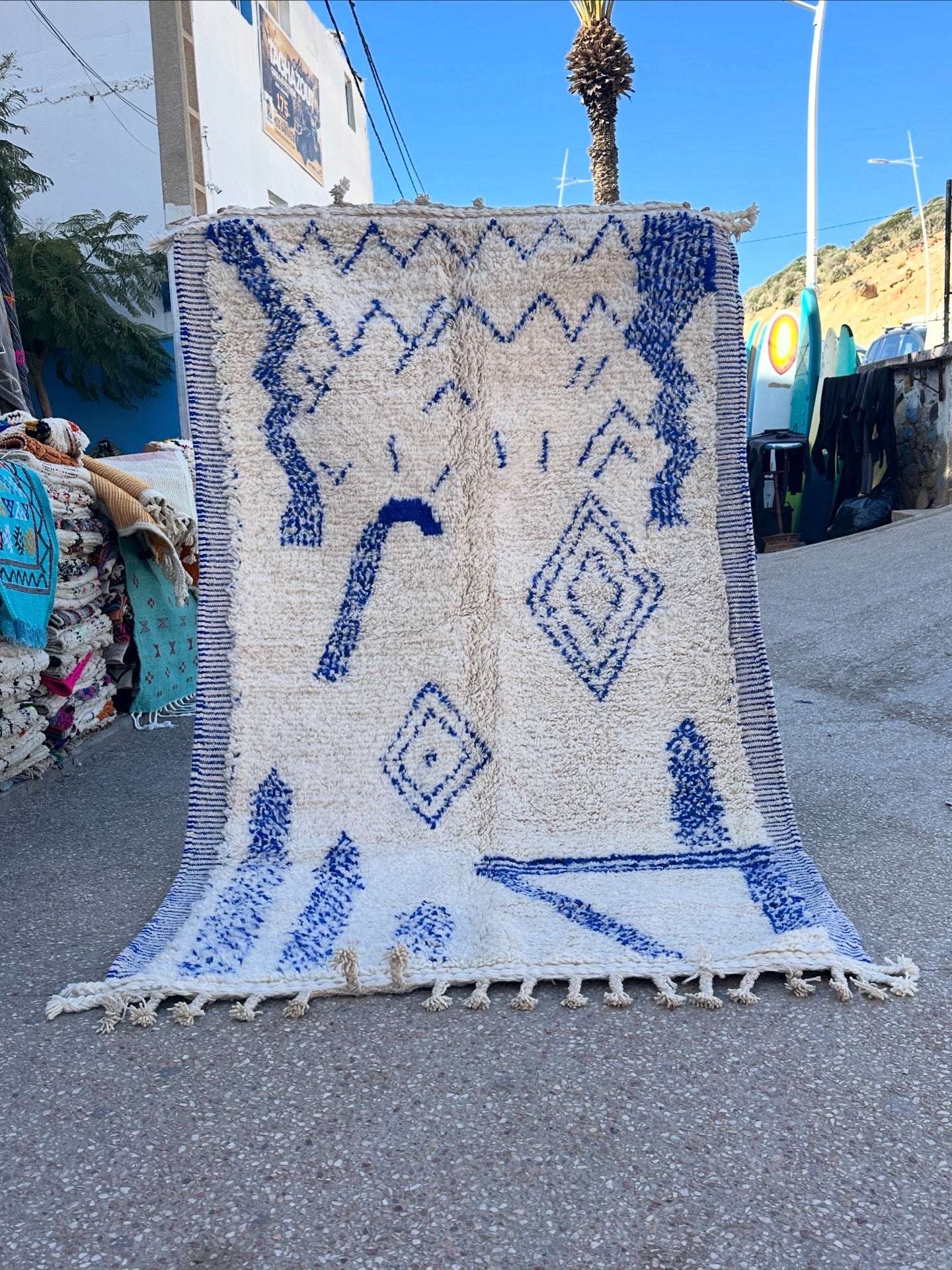 Beni Ouarain Rug size 250 x 150 cm || 8.2 x 4.92 ft