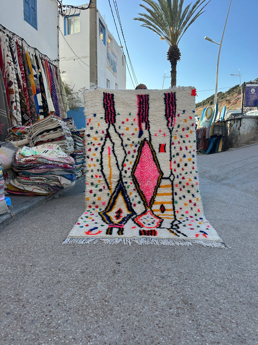 Handmade Azilal Rug, size 250 x 150 cm || 8.2 x 4.92 ft