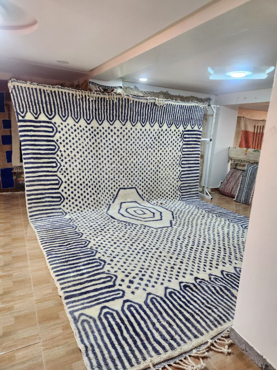 Mrirt Rug size 400 x 300 cm (13.12 x 9.84 ft)