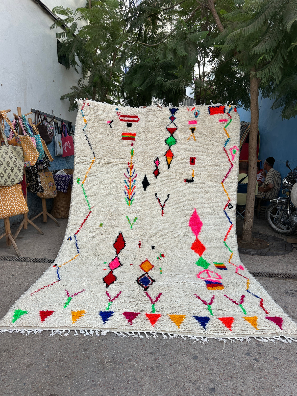 Handmade Azilal Rug, size 300 x 200 cm || 9.84 x 6.56 ft