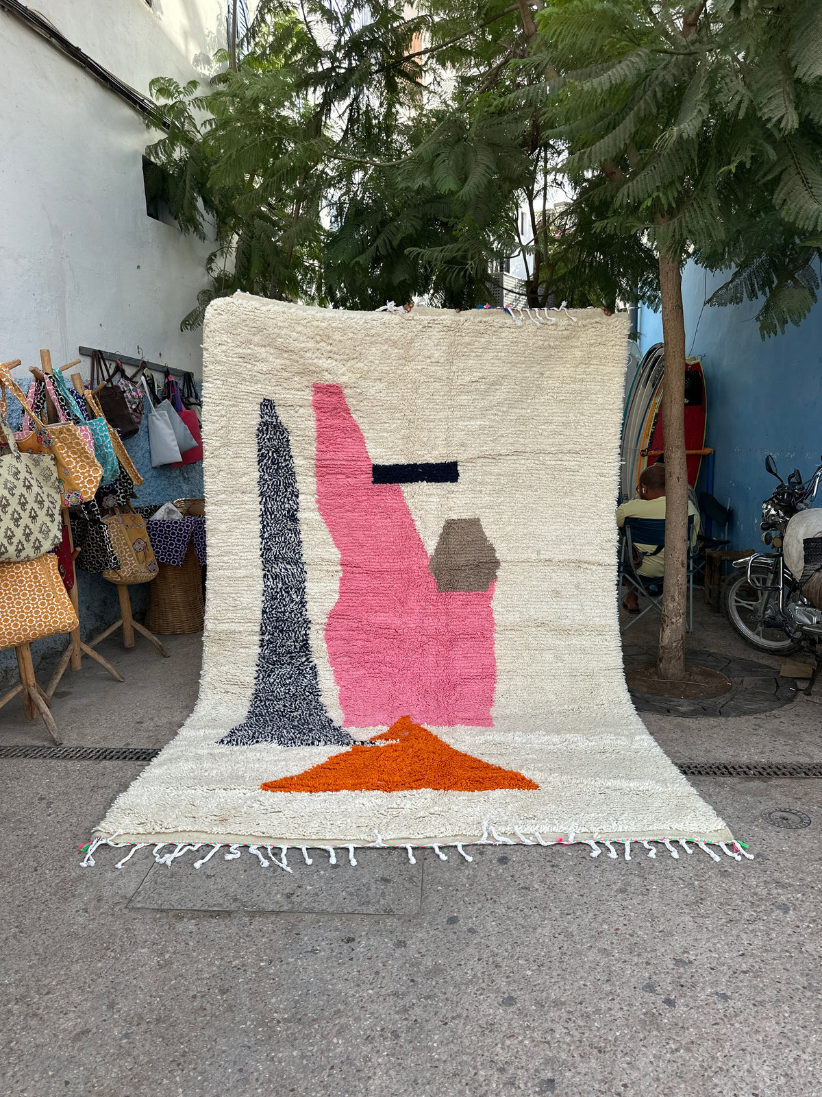 Handmade Azilal Rug, size 300 x 200 cm || 9.84 x 6.56 ft