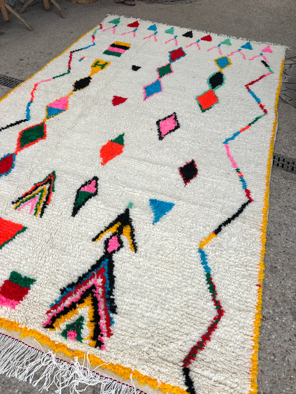 Handmade Azilal Rug, size 300 x 200 cm || 9.84 x 6.56 ft