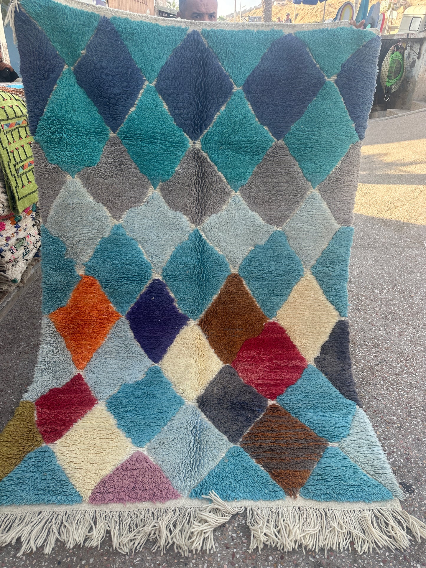 Handmade Azilal Rug, size 250 x 150 cm || 8.2 x 4.92 ft