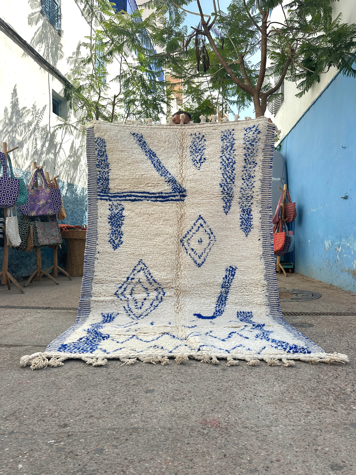 Beni Ouarain Rug size 250 x 150 cm || 8.2 x 4.92 ft