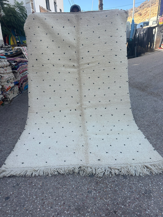 Beni Ouarain Rug size 250 x 150 cm || 8.2 x 4.92 ft