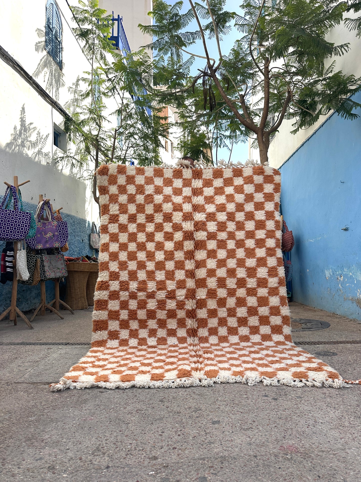 Handmade Beni Ouarain, size 250 x 150 cm || 8.2 x 4.92 ft