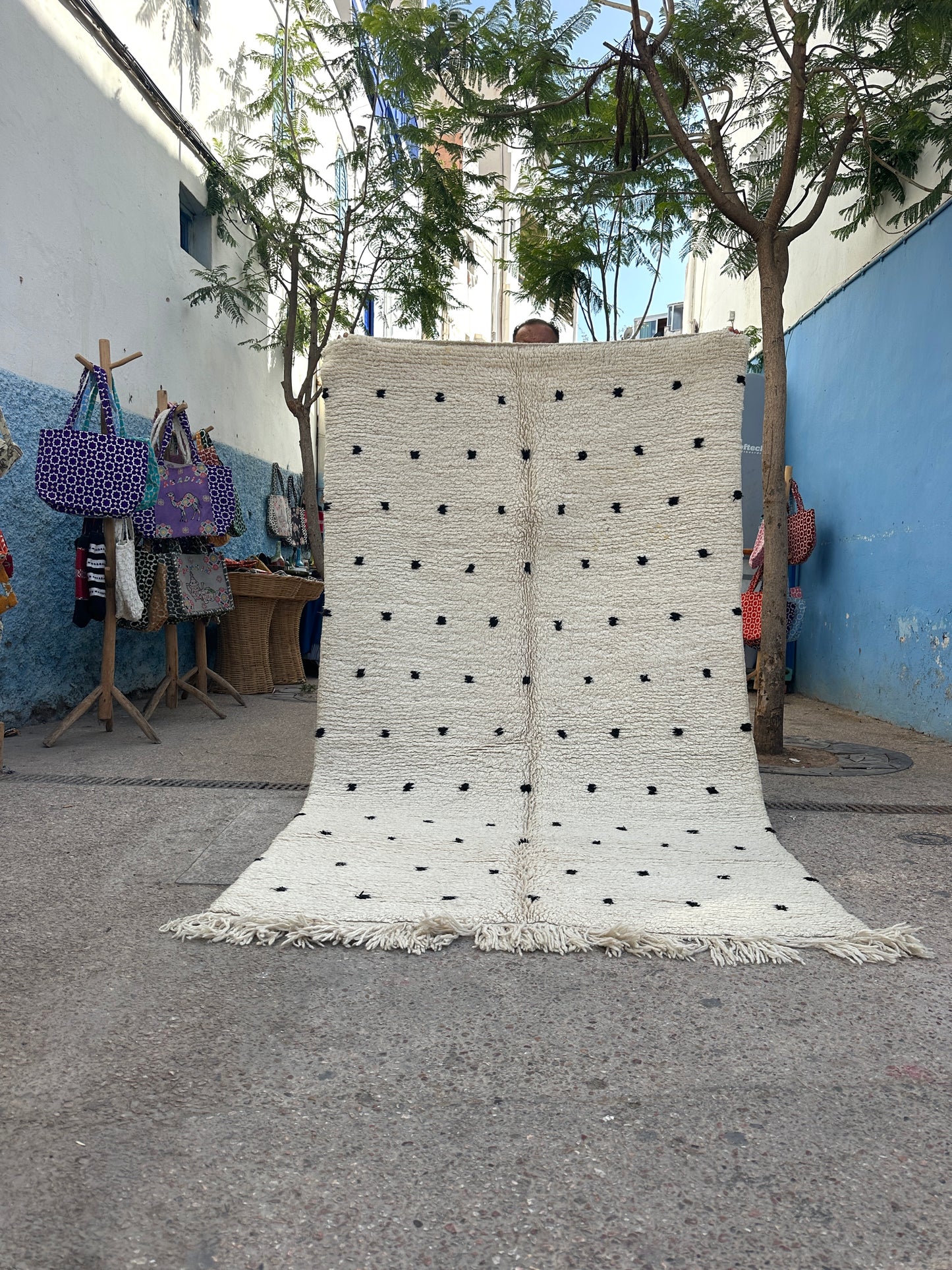 Handmade Beni Ouarain, size 250 x 150 cm || 8.2 x 4.92 ft