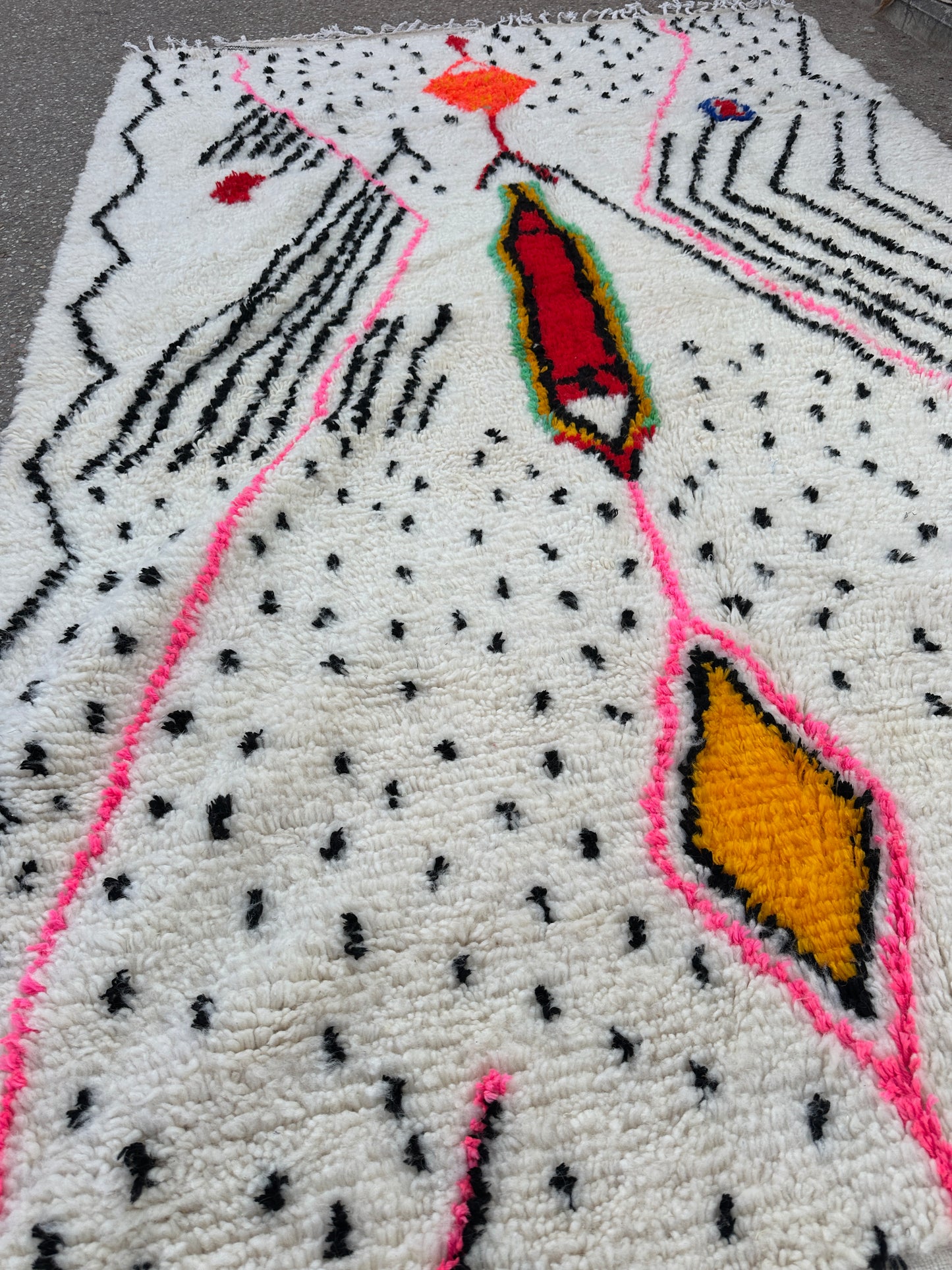 Handmade azilal Rug, size 300 x 200 cm || 9.84 x 6.56 ft