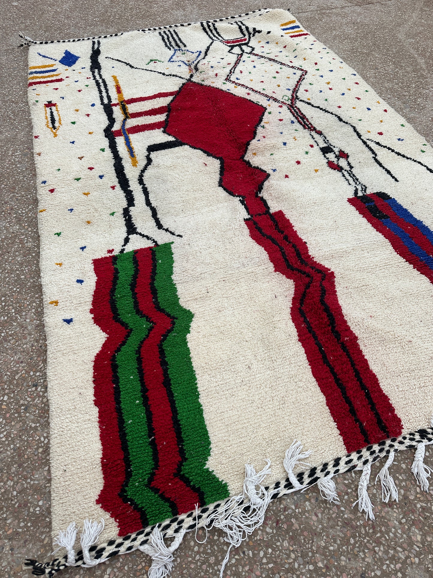 Azilal Rug, size 300 x 200 cm || 9.84 x 6.56 ft
