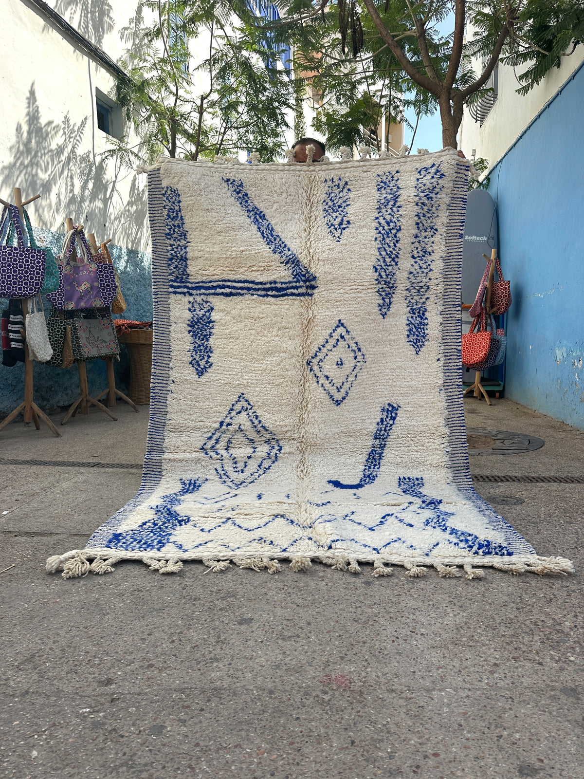 Beni Ouarain Rug size 250 x 150 cm || 8.2 x 4.92 ft