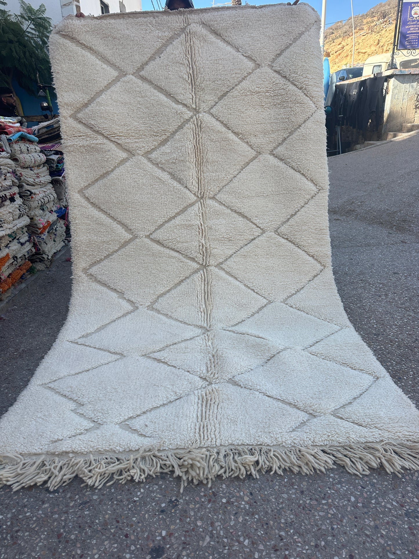 Beni Ouarain Rug size 250 x 150 cm || 8.2 x 4.92 ft