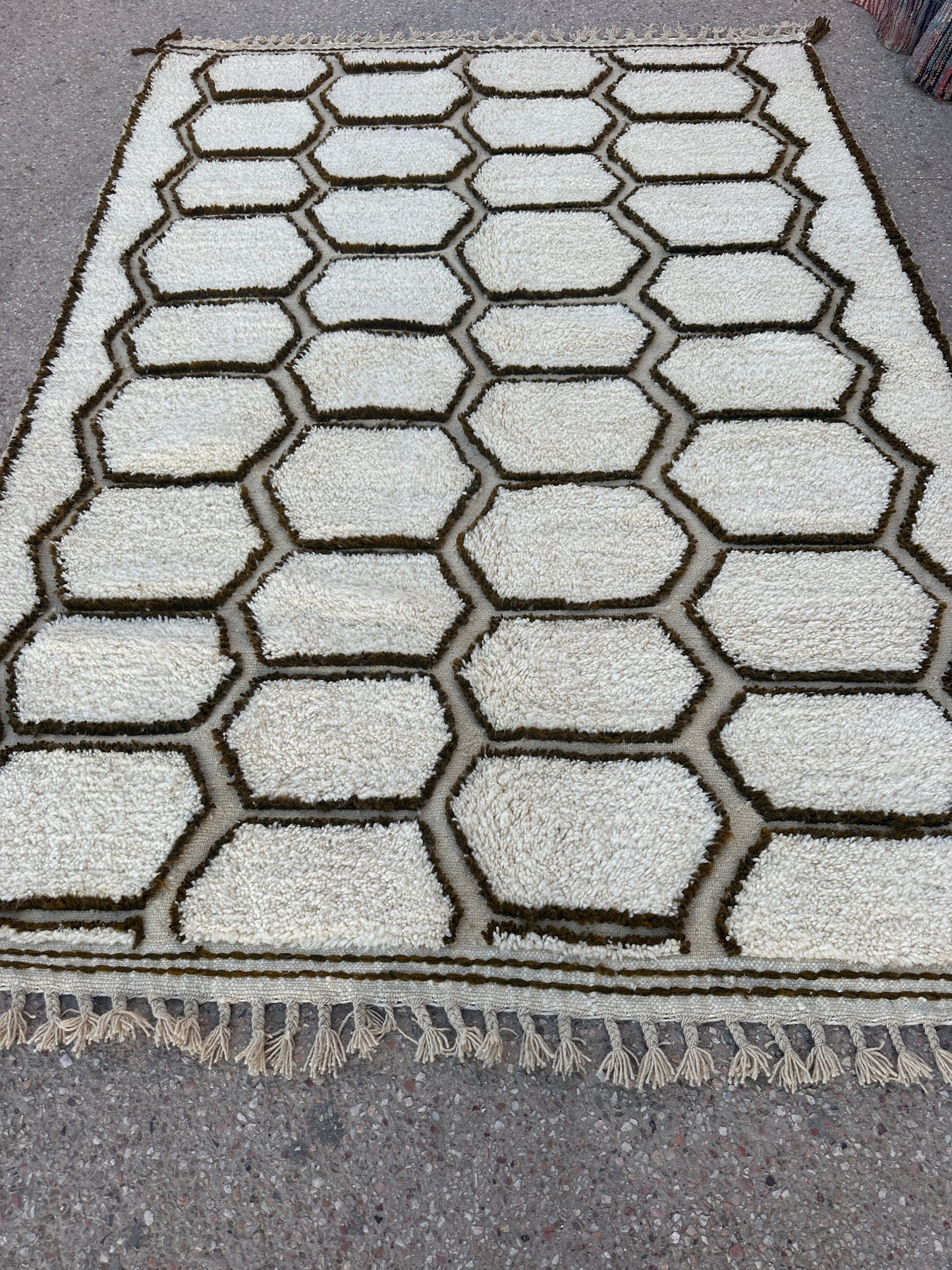 Handmade Beni Ouarain, size 300 x 200 cm || 9.84 x 6.56 ft