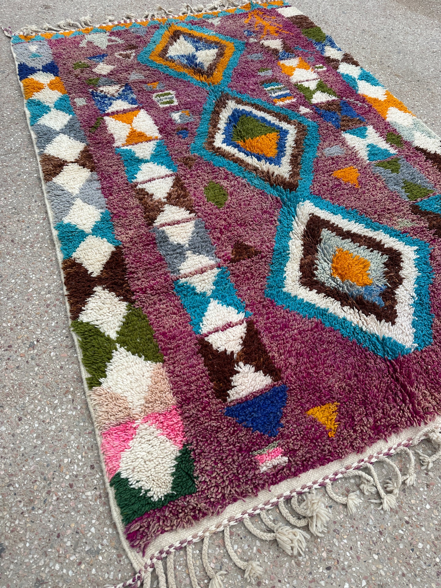 Handmade Azilal Rug, size 300 x 200 cm || 9.84 x 6.56 ft