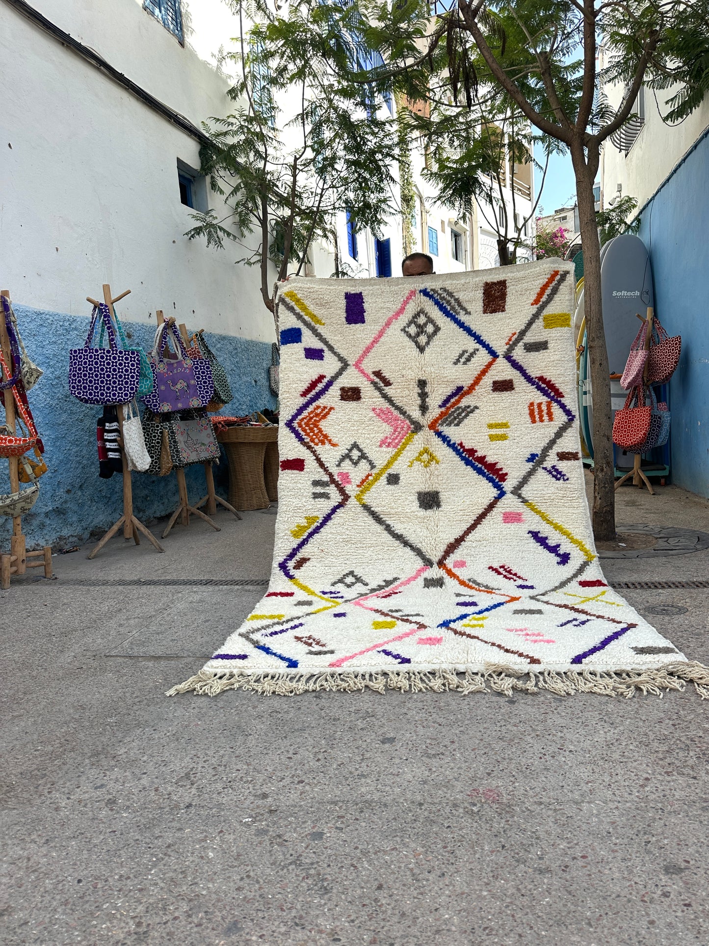 Handmade Beni Ouarain, size 250 x 150 cm || 8.2 x 4.92 ft
