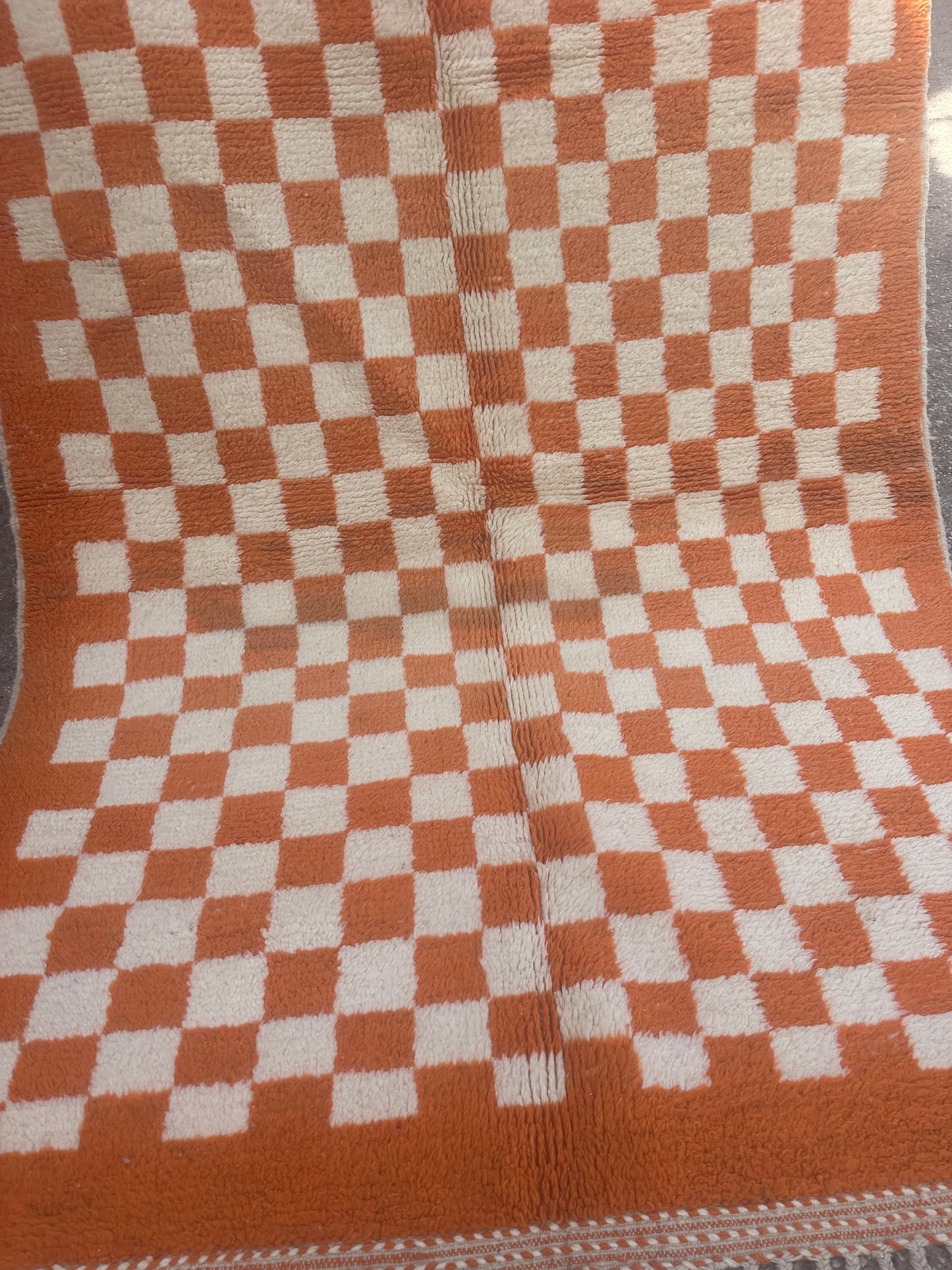 Handmade Azilal Rug, size 250 x 150 cm || 8.2 x 4.92 ft