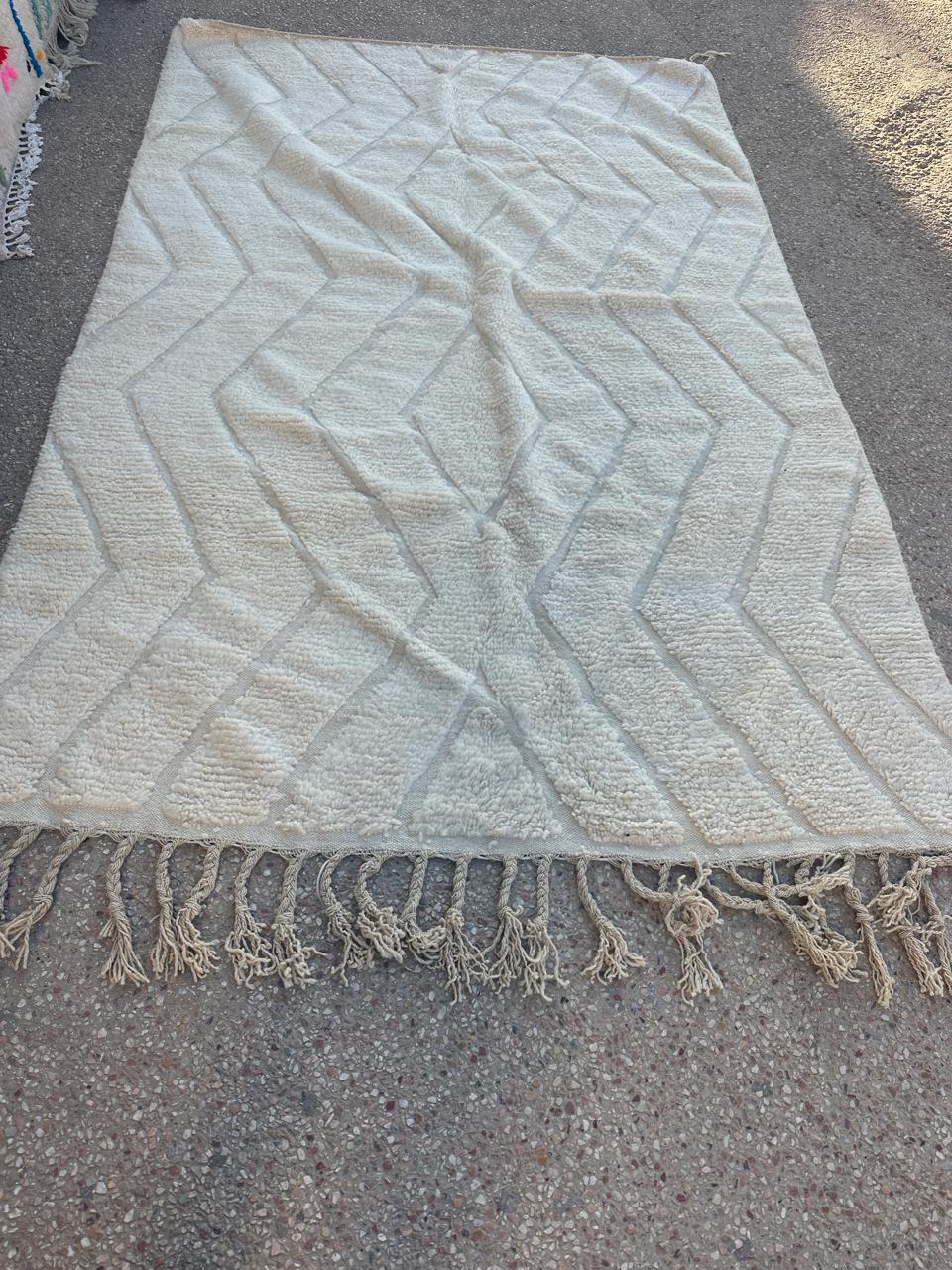 Handmade Beni Ouarain, size 300 x 200 cm || 9.84 x 6.56 ft