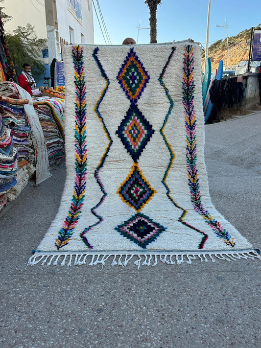 Handmade Azilal Rug, size 250 x 150 cm || 8.2 x 4.92 ft