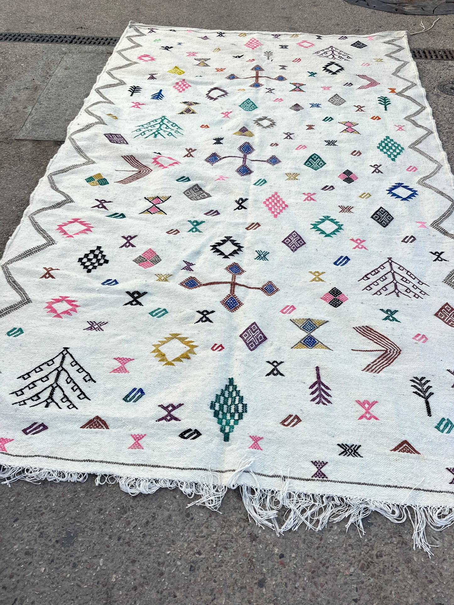 Handmade Kelim Rug, size 250 x 150 cm || 8.2 x 4.92 ft