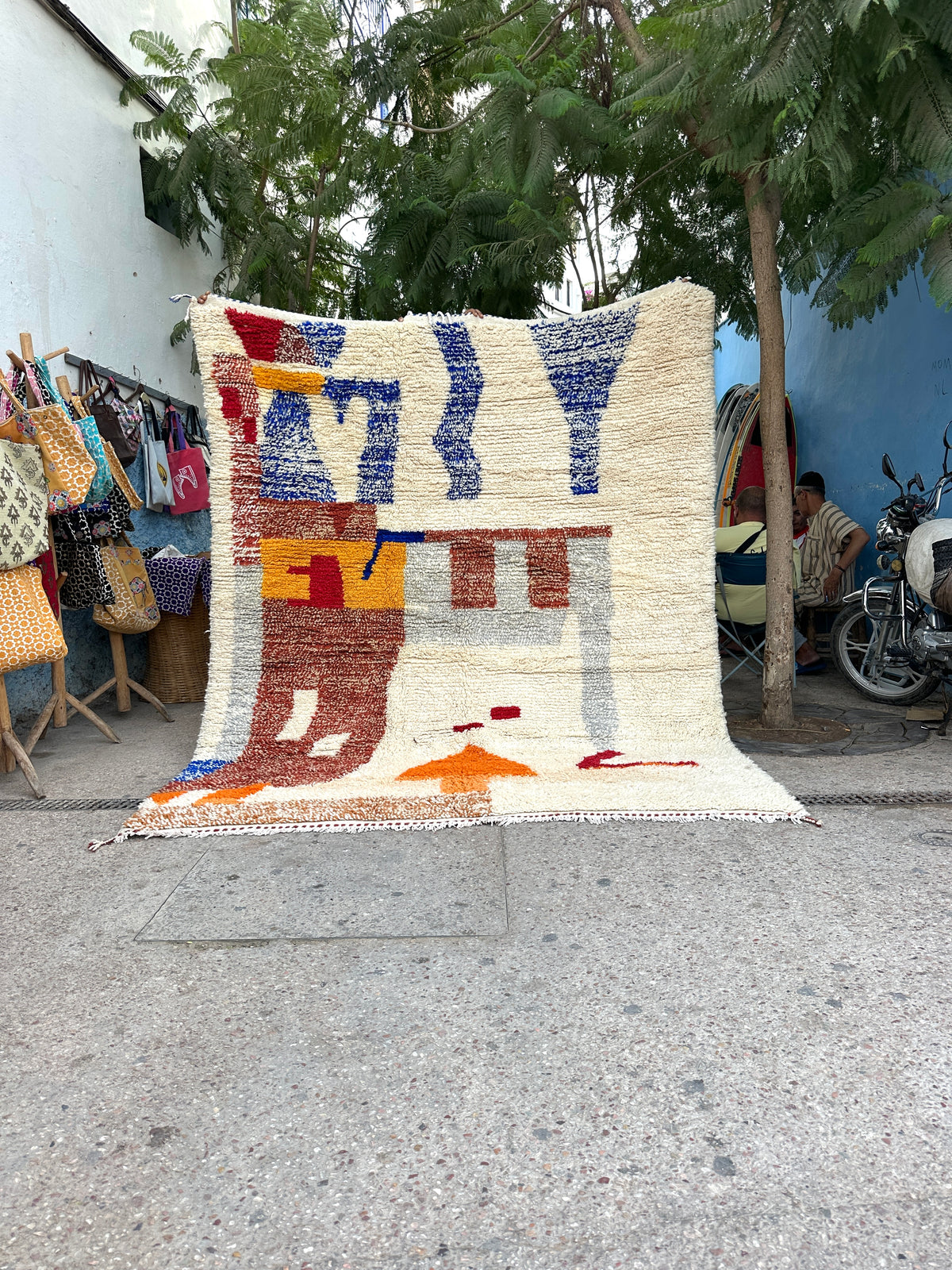 Handmade Azilal Rug, size 300 x 200 cm || 9.84 x 6.56 ft
