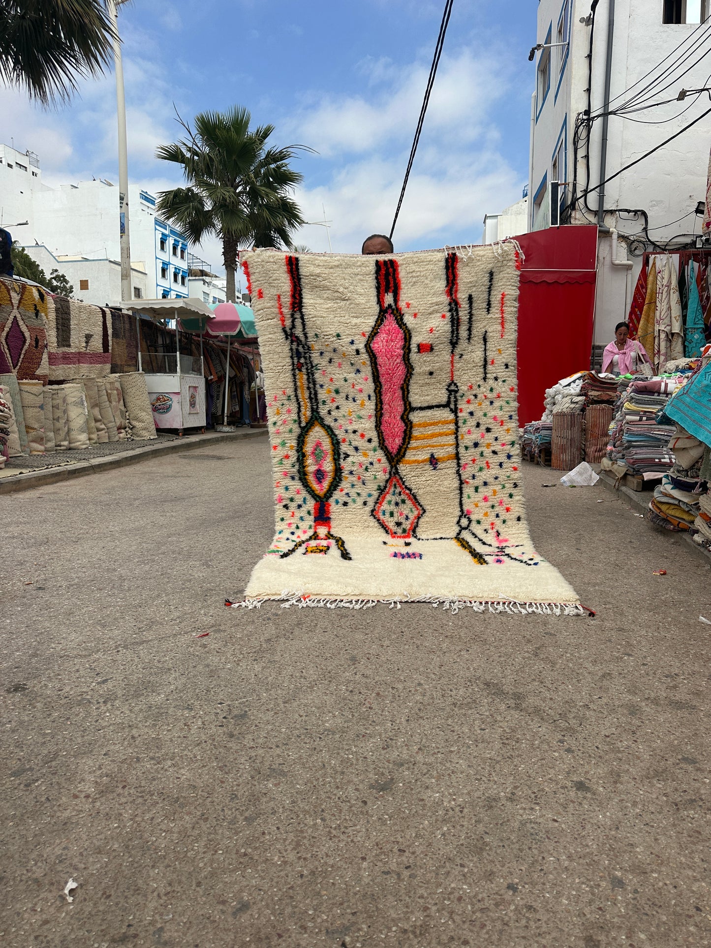 Handmade Azilal Rug, size 250 x 150 cm || 8.2 x 4.92 ft