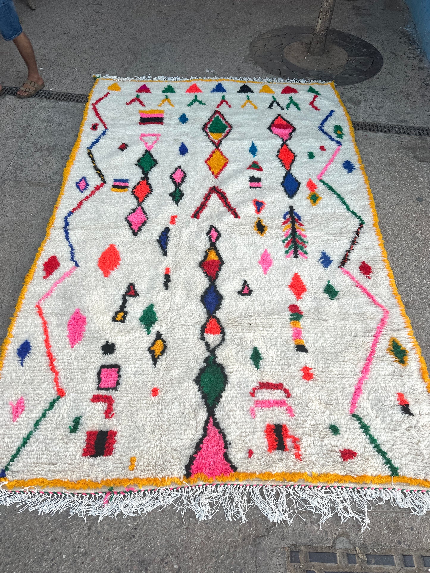 Handmade Azilal Rug, size 300 x 200 cm || 9.84 x 6.56 ft