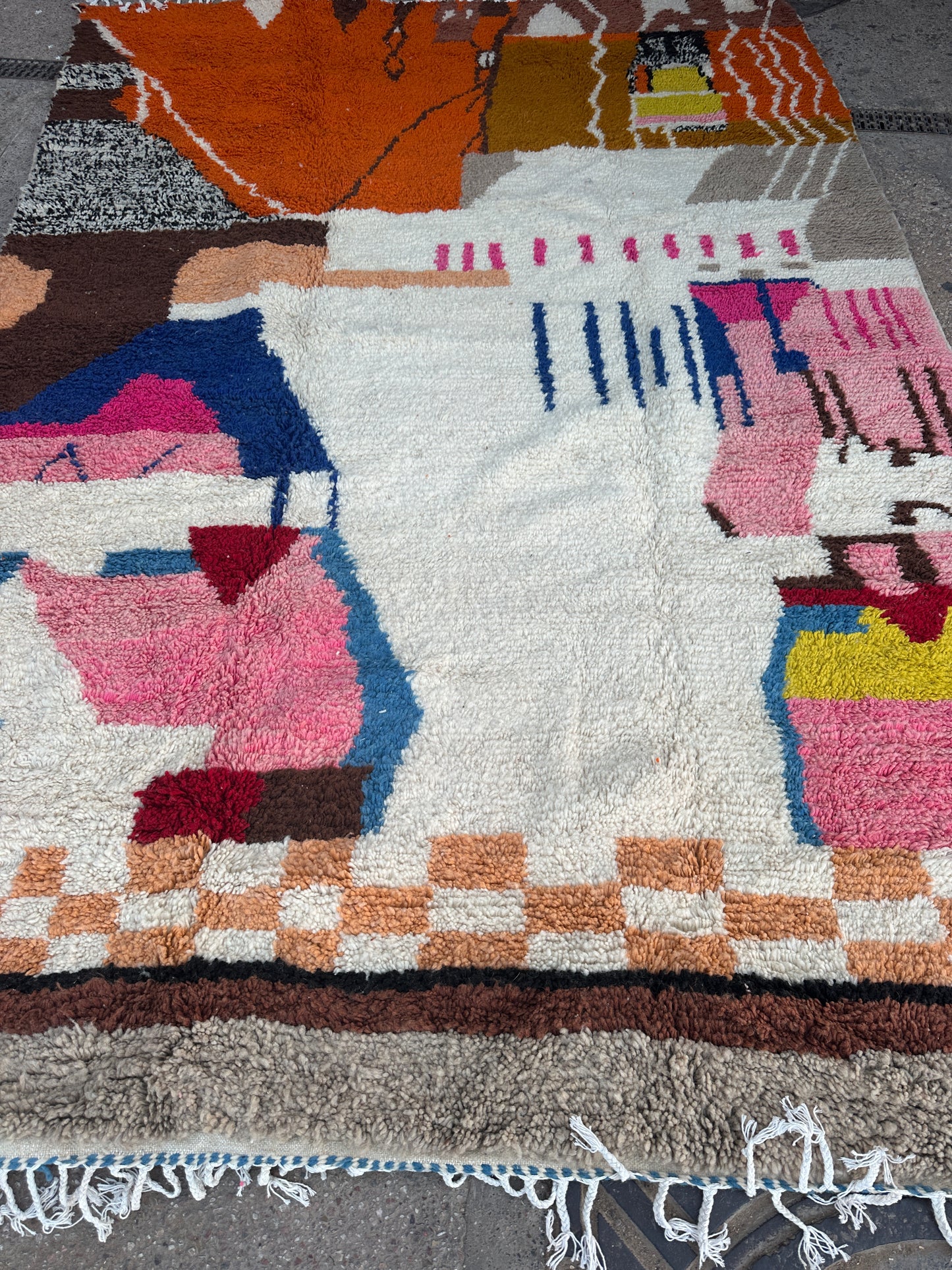 Handmade Beni Ouarain, size 350 x 250 cm ||