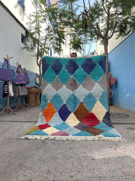 Handmade Azilal Rug, size 250 x 150 cm || 8.2 x 4.92 ft