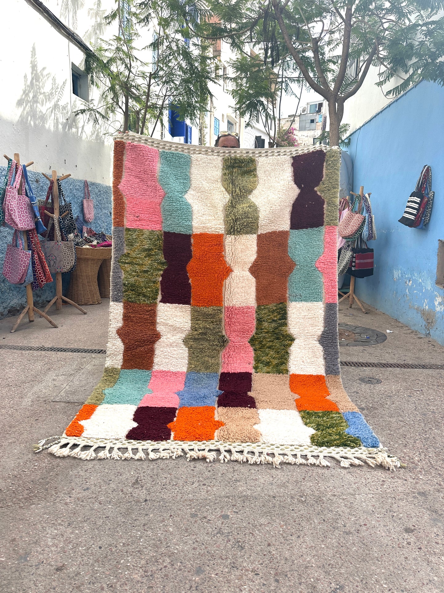 Handmade Beni Ouarain, size 250 x 150 cm || 8.2 x 4.92 ft