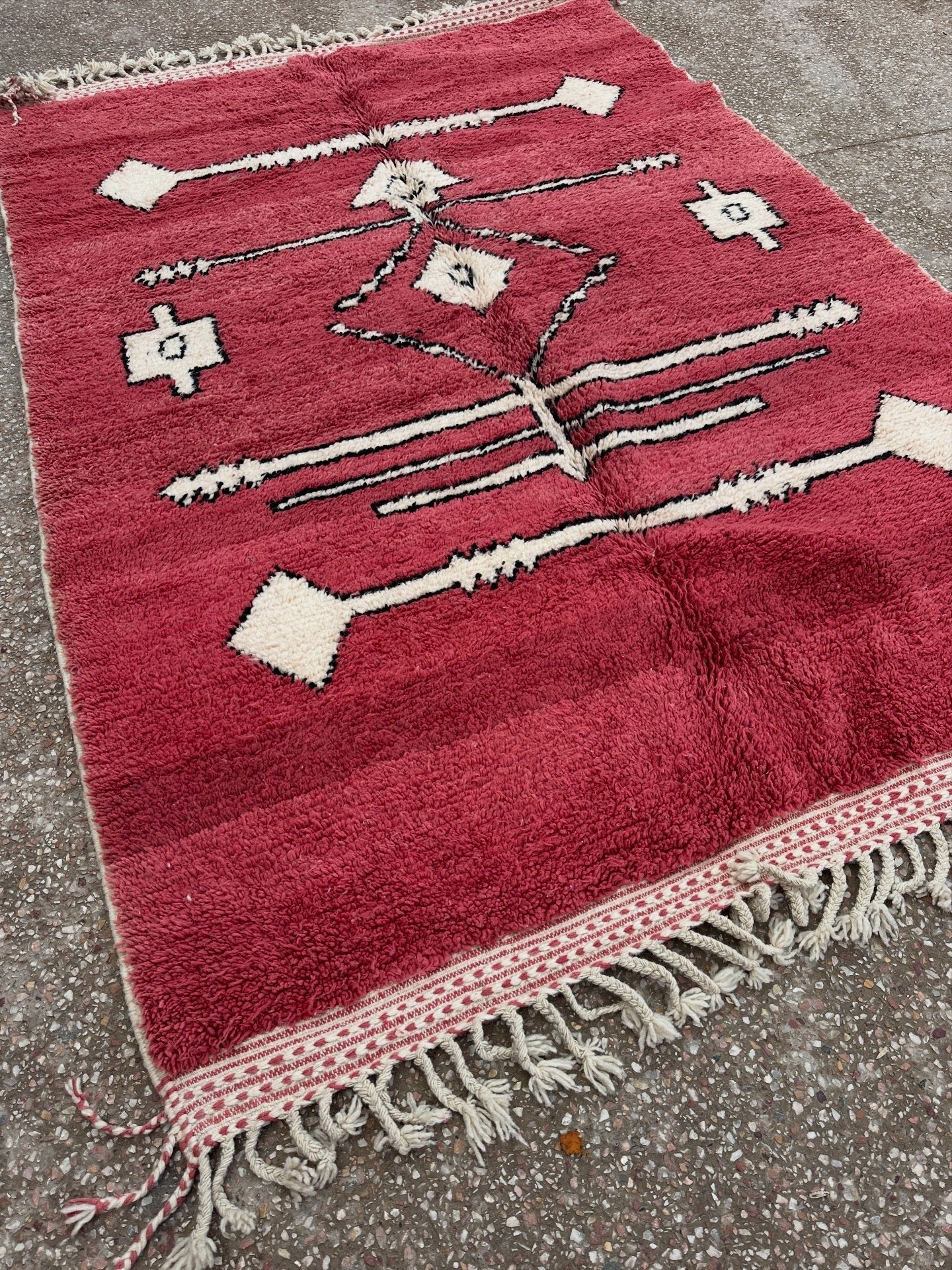 Azilal Rug, size 300 x 200 cm || 9.84 x 6.56 ft